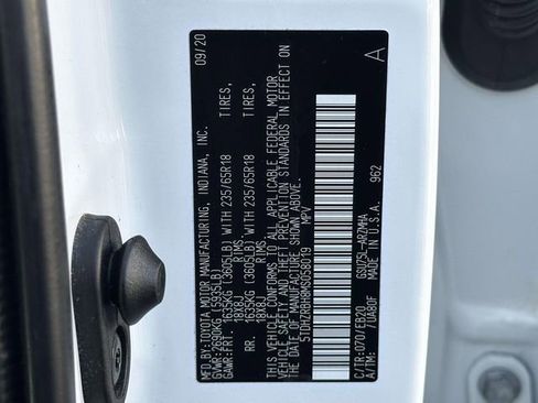 Used 2021 Toyota Highlander XLE image 27