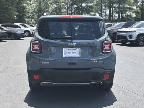 Used 2018 Jeep Renegade Limited FWD image 13