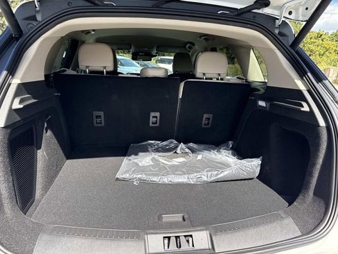 New 2026 Lincoln Corsair Premiere image 11