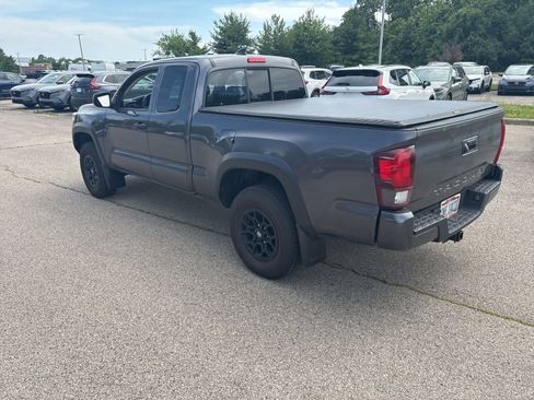 Used 2019 Toyota Tacoma SR w/ SX Package RWD image 6