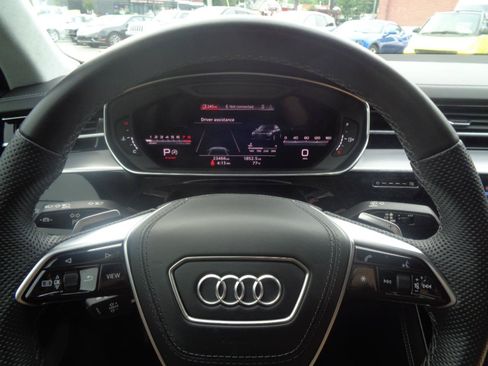 Used 2023 Audi S8 AWD/4WD image 33