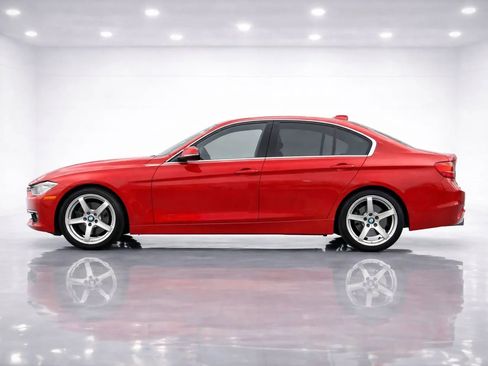 Used 2013 BMW ActiveHybrid 3 w/ Technology Pkg image 2