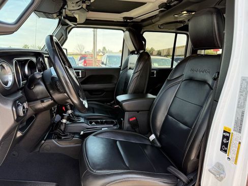 Used 2021 Jeep Wrangler Unlimited Sahara image 16
