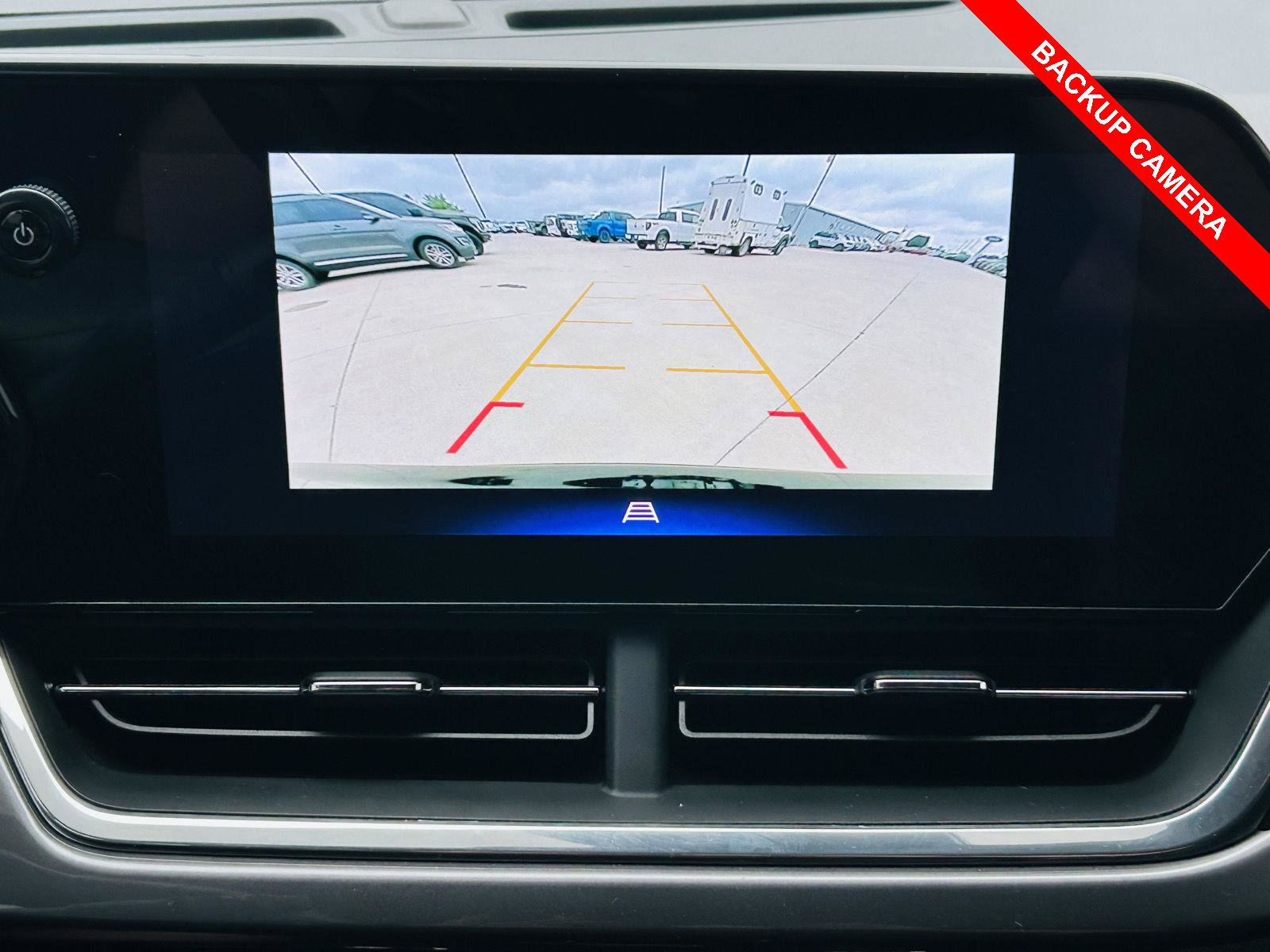 Used 2025 Chevrolet Trax ACTIV FWD image 8