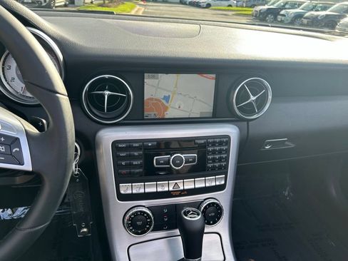 Used 2013 Mercedes-Benz SLK 250 image 26