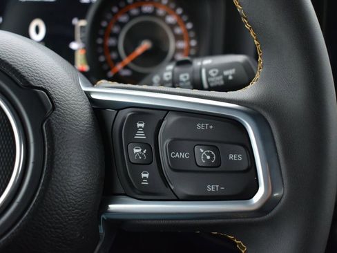 Certified 2024 Jeep Wrangler Sahara w/ Technology Group image 19