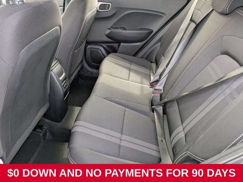 Used 2025 Hyundai Venue SEL FWD image 27