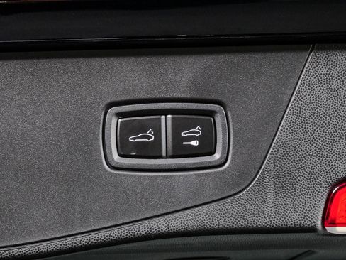 New 2026 Porsche Cayenne Turbo AWD/4WD image 32