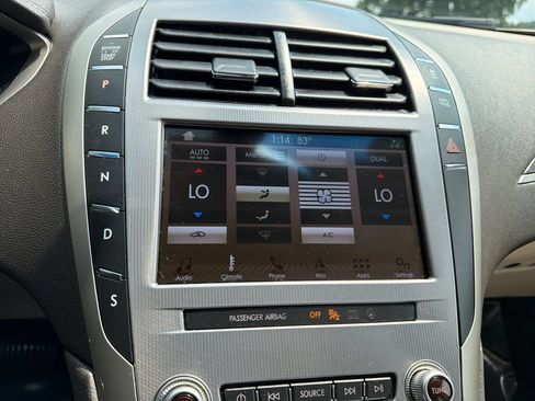 Used 2019 Lincoln MKZ Reserve FWD image 24