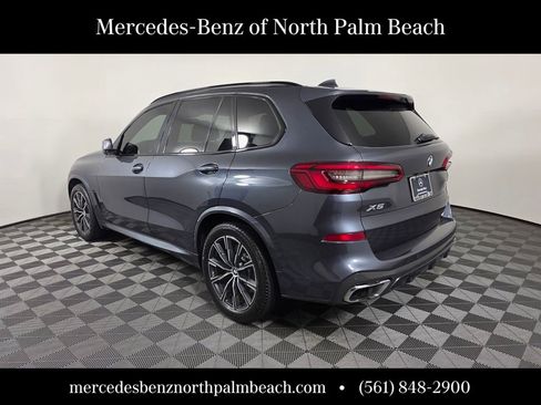 Used 2019 BMW X5 xDrive40i w/ M Sport Package AWD/4WD image 4