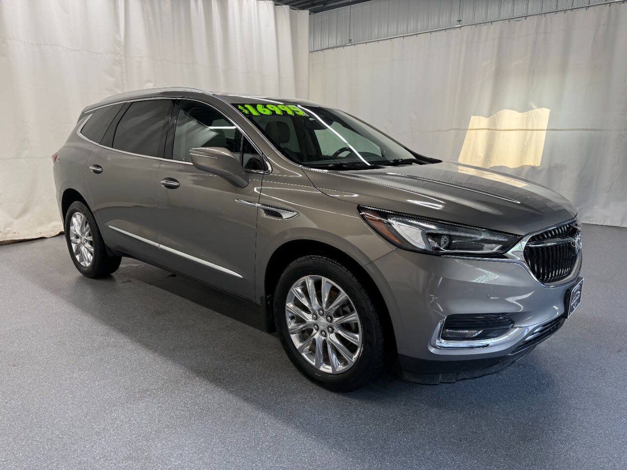 Used 2018 Buick Enclave Premium w/ Experience Buick Package AWD/4WD image 3