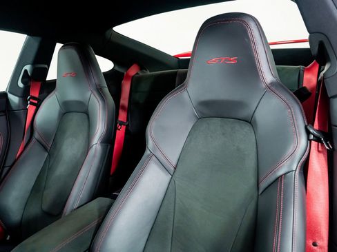 Used 2024 Porsche 911 Carrera GTS image 4