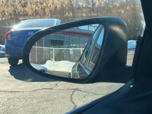 Used 2013 Toyota Camry XLE image 30