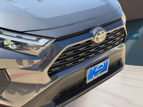 Used 2025 Toyota RAV4 XLE AWD/4WD image 3