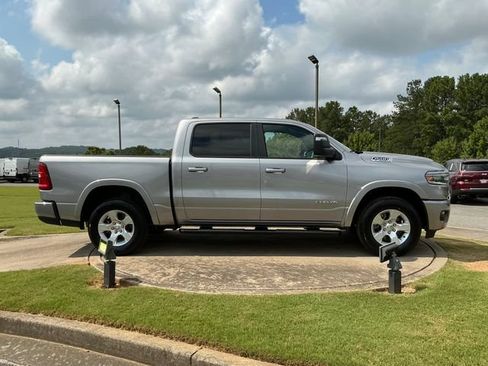 Used 2025 RAM 1500 Big Horn AWD/4WD image 8