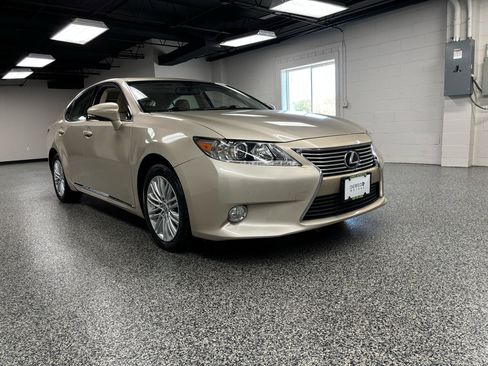 Used 2013 Lexus ES 350 Sedan image 2