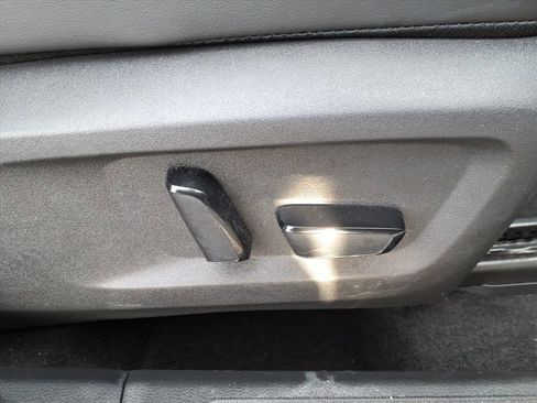 Used 2023 Nissan Rogue Platinum w/ Platinum Premium Package image 6