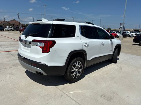 Used 2023 GMC Acadia SLT FWD image 3