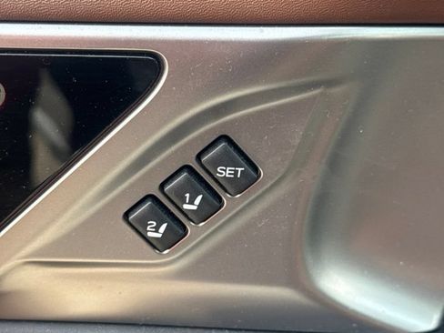 Used 2020 Subaru Outback Touring XT AWD/4WD image 22