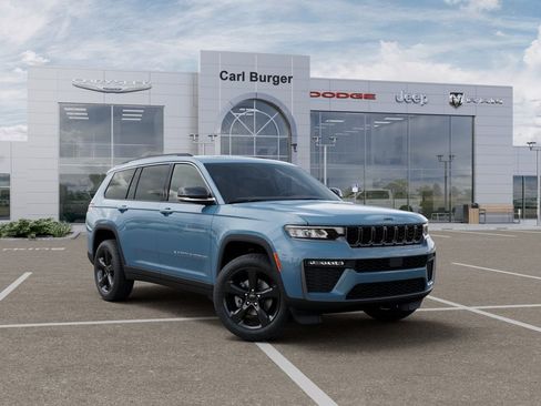 New 2026 Jeep Grand Cherokee L Limited w/ Limited Altitude Package AWD/4WD image 5