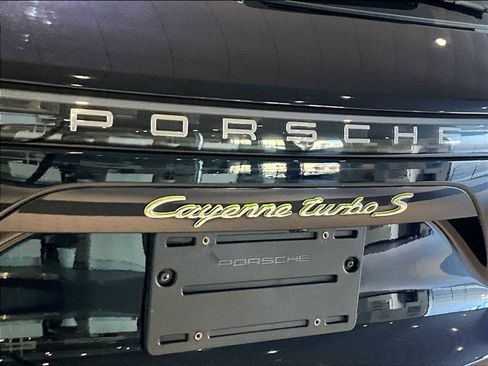 Used 2023 Porsche Cayenne Turbo S image 38