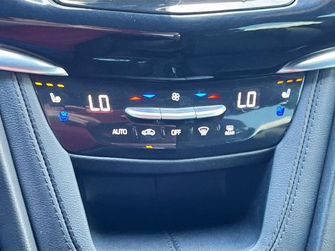 Used 2024 Cadillac XT6 Sport w/ Technology Package AWD/4WD image 16