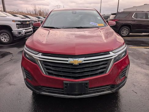 Used 2023 Chevrolet Equinox LT image 2