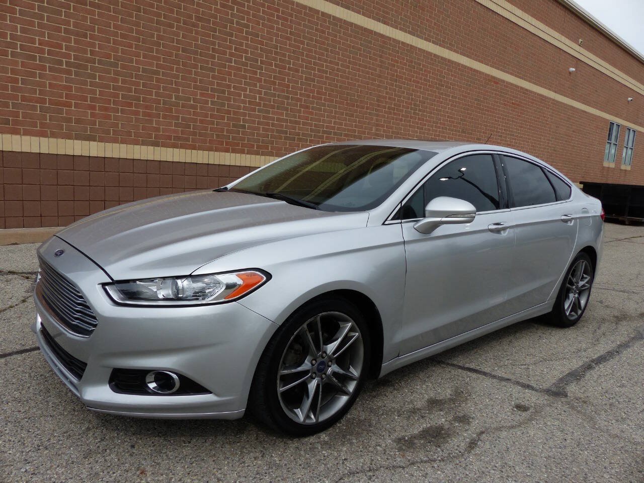 Used 2016 Ford Fusion Titanium FWD image 6