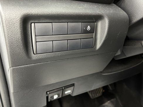 Used 2024 Nissan Kicks SR w/ SR Premium Package FWD image 26