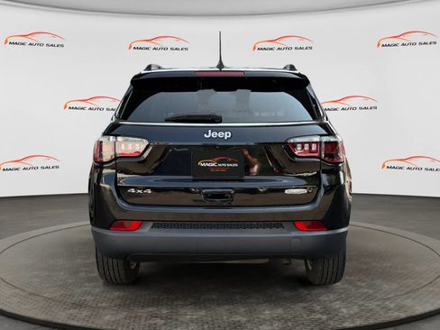 Used 2021 Jeep Compass Latitude w/ Driver Assistance Group AWD/4WD image 9