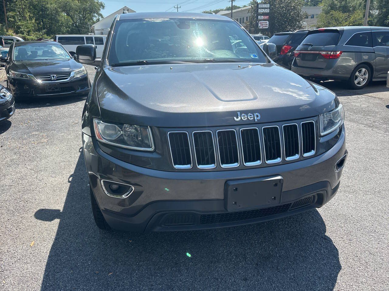 Used 2014 Jeep Grand Cherokee Laredo w/ Quick Order Package 23E AWD/4WD image 3