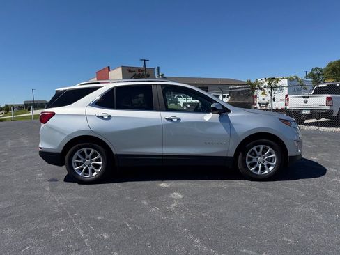 Used 2021 Chevrolet Equinox LT FWD image 9