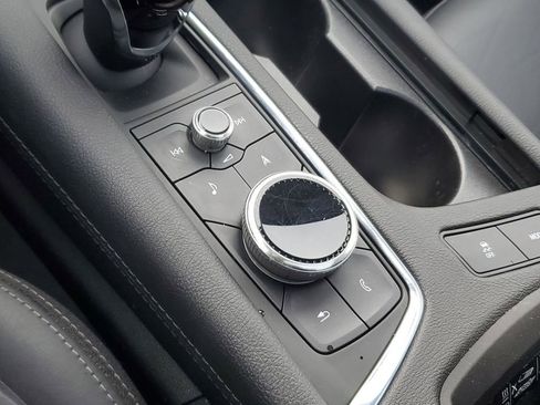 Used 2021 Cadillac XT5 Premium Luxury image 35