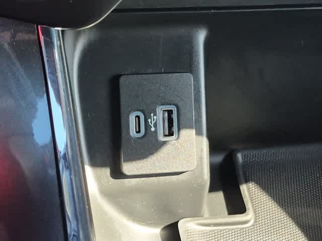 Used 2022 Ford F150 XLT w/ Equipment Group 302A High AWD/4WD image 31