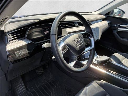 Used 2024 Audi Q8 e-tron Premium Plus AWD/4WD image 10