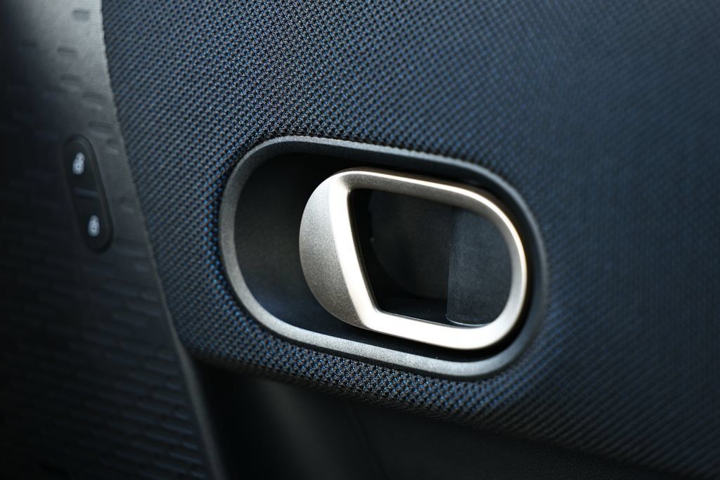 New 2026 MINI Cooper 2-Door Hardtop FWD image 39