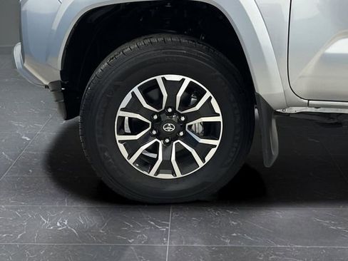 Used 2023 Toyota Tacoma TRD Sport w/ Technology Package image 34