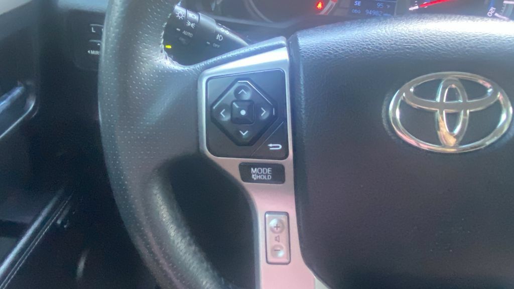 Used 2015 Toyota 4Runner Limited AWD/4WD image 22