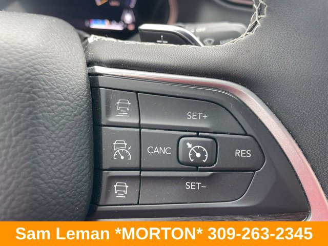 Used 2024 Jeep Grand Cherokee L Limited w/ Black Appearance Package AWD/4WD image 17