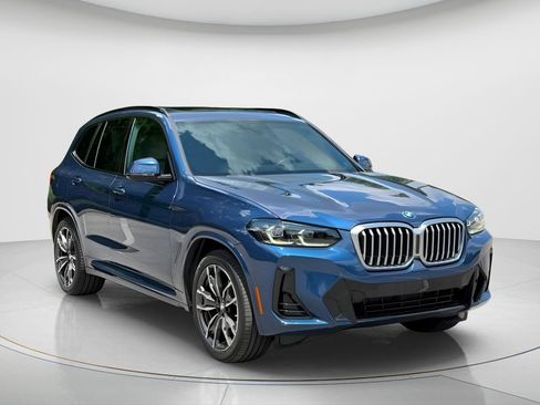 Used 2022 BMW X3 xDrive30i w/ M Sport Package 2 AWD/4WD image 3