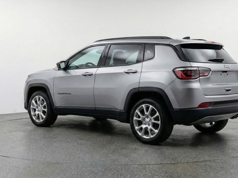 Used 2025 Jeep Compass Limited image 6