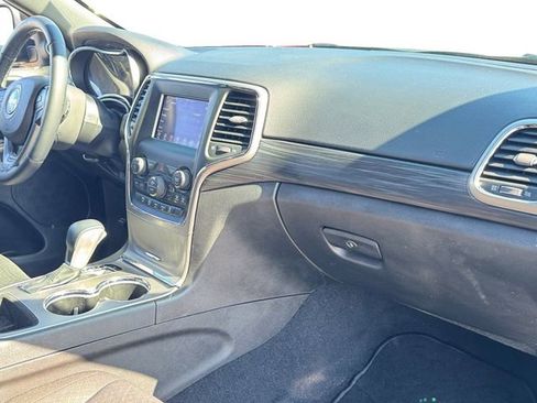 Certified 2021 Jeep Grand Cherokee Laredo image 20