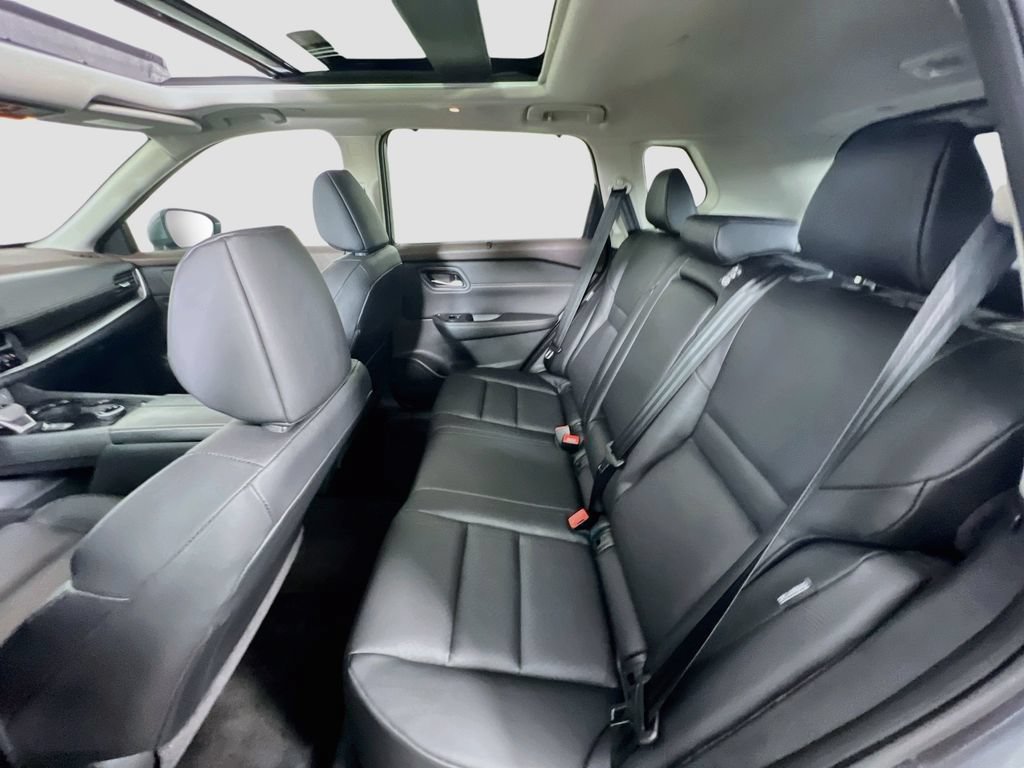 Used 2023 Nissan Rogue SV w/ SV Premium B Package AWD/4WD image 24