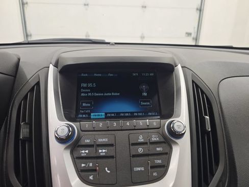 Used 2017 Chevrolet Equinox LS FWD image 22