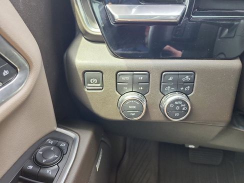 Certified 2024 GMC Sierra 1500 SLT w/ SLT Premium Plus Package AWD/4WD image 27