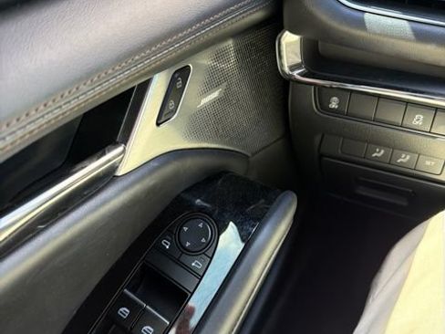 Used 2022 MAZDA MAZDA3 s FWD image 12