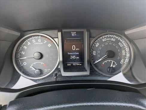 Used 2019 Toyota Tacoma TRD Off-Road image 12