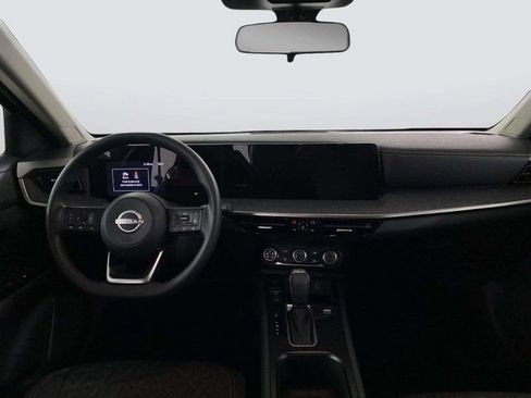 Used 2025 Nissan Kicks SV image 19