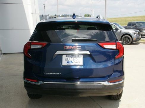 Used 2023 GMC Terrain SLT FWD image 4