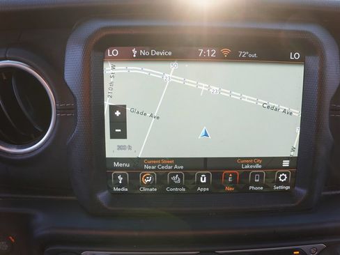 Used 2021 Jeep Wrangler Unlimited Sahara AWD/4WD image 5